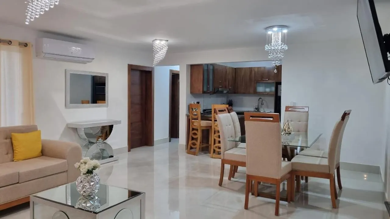 산티아고 데 로스 카바예로스 Gated Community With Security 아파트