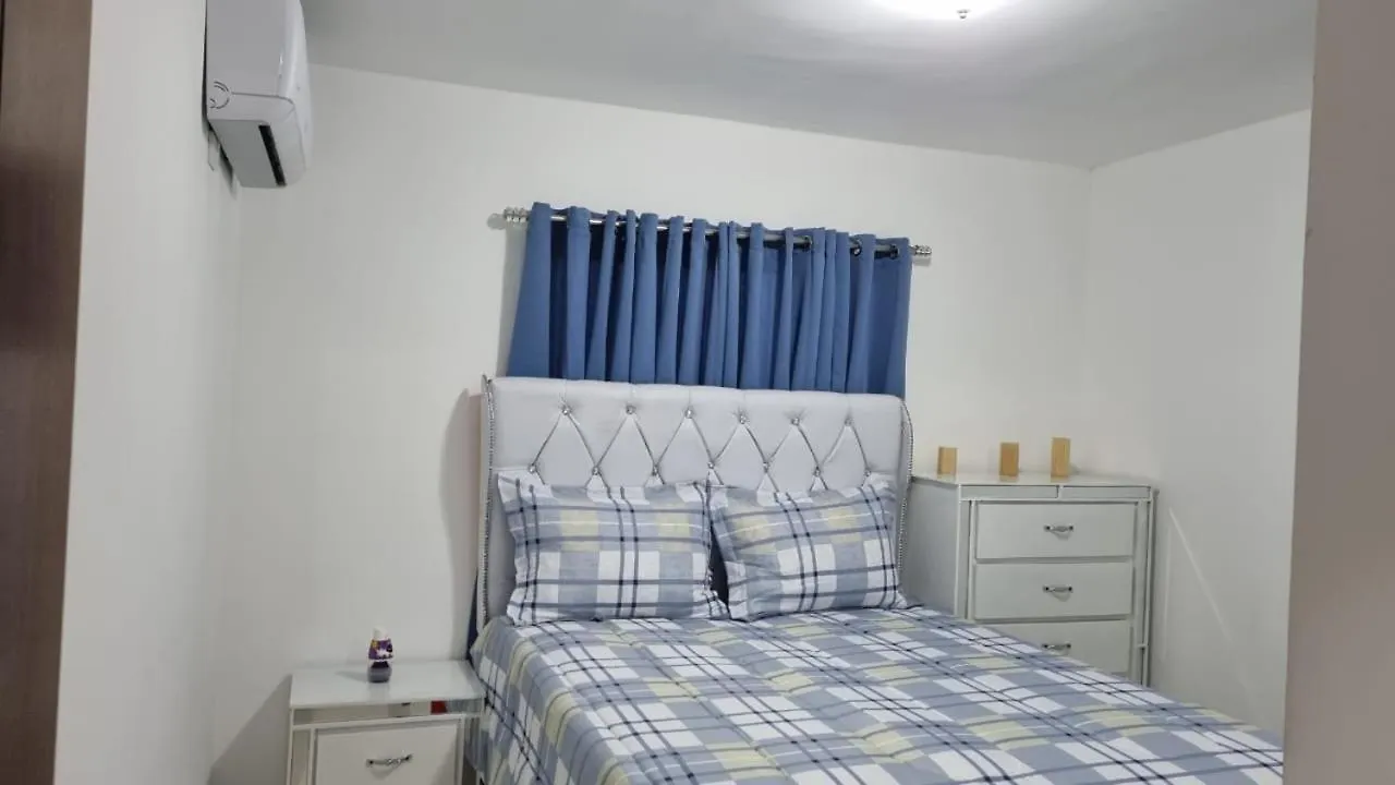산티아고 데 로스 카바예로스 Gated Community With Security 아파트  산티아고 데 로스 카바예로스